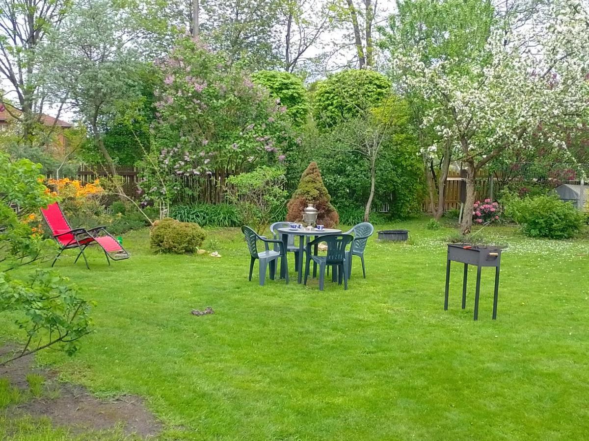 House, Garden & Sauna. Free Parking. Train Stop-200 M. Sea-1 Km. Jurmala Exterior photo